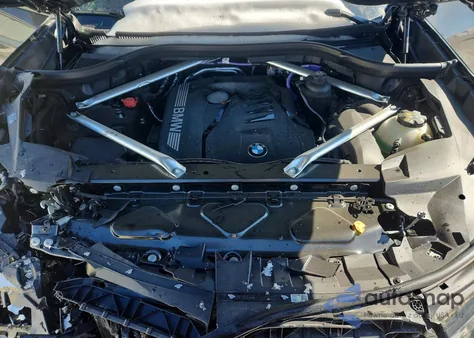 2026 BMW X7 xDrive40I z USA, uszkodzony, nr VIN 5UX23EM00T9101786